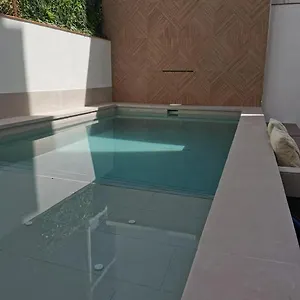 https://cozy-apartment-downtown-for-3-pax.es-andalucia.com